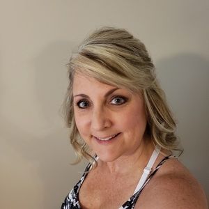 Meet your Posher, Christy